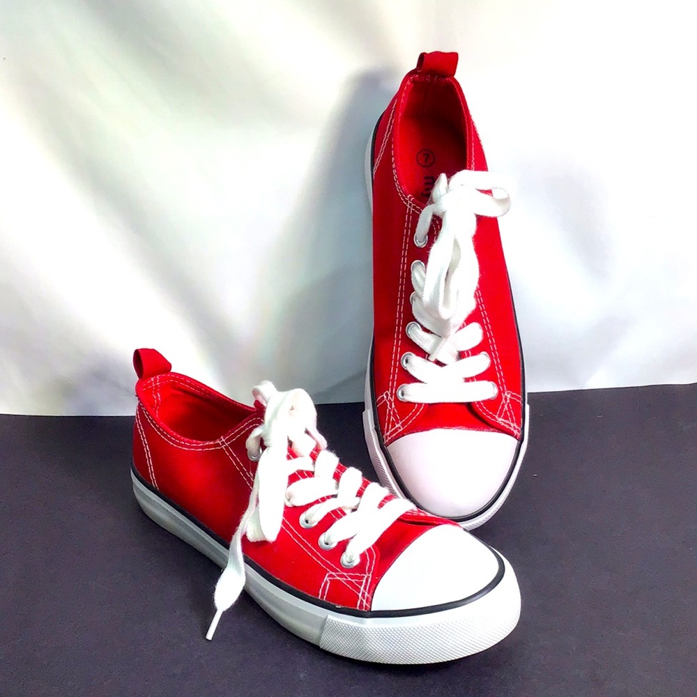 Red & white kicks iconic canvas sneakers Worn once for a photo shoot size 7